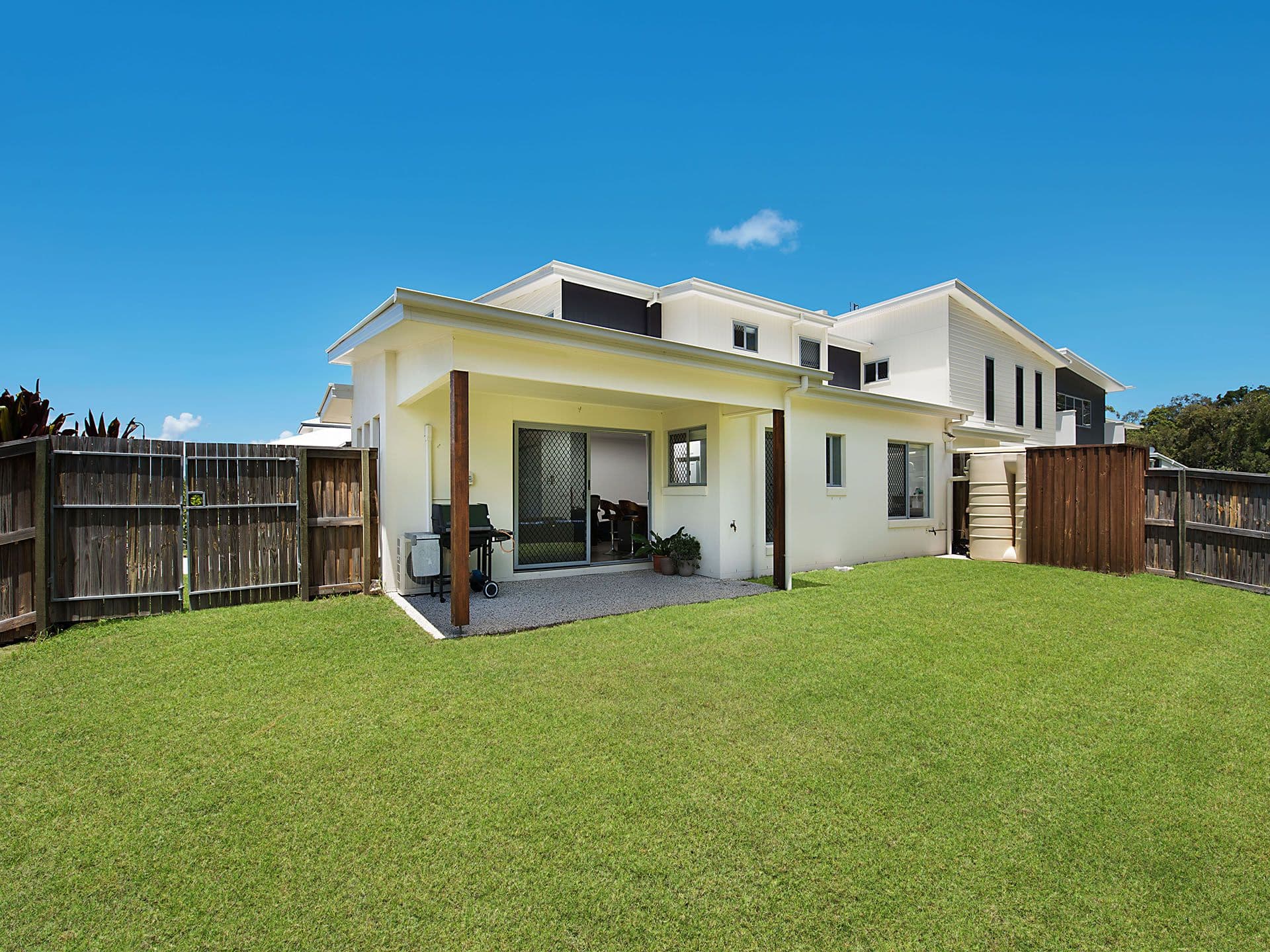 16 Hideaway Street, Birtinya QLD 4575, Birtinya - Thumbnail 2