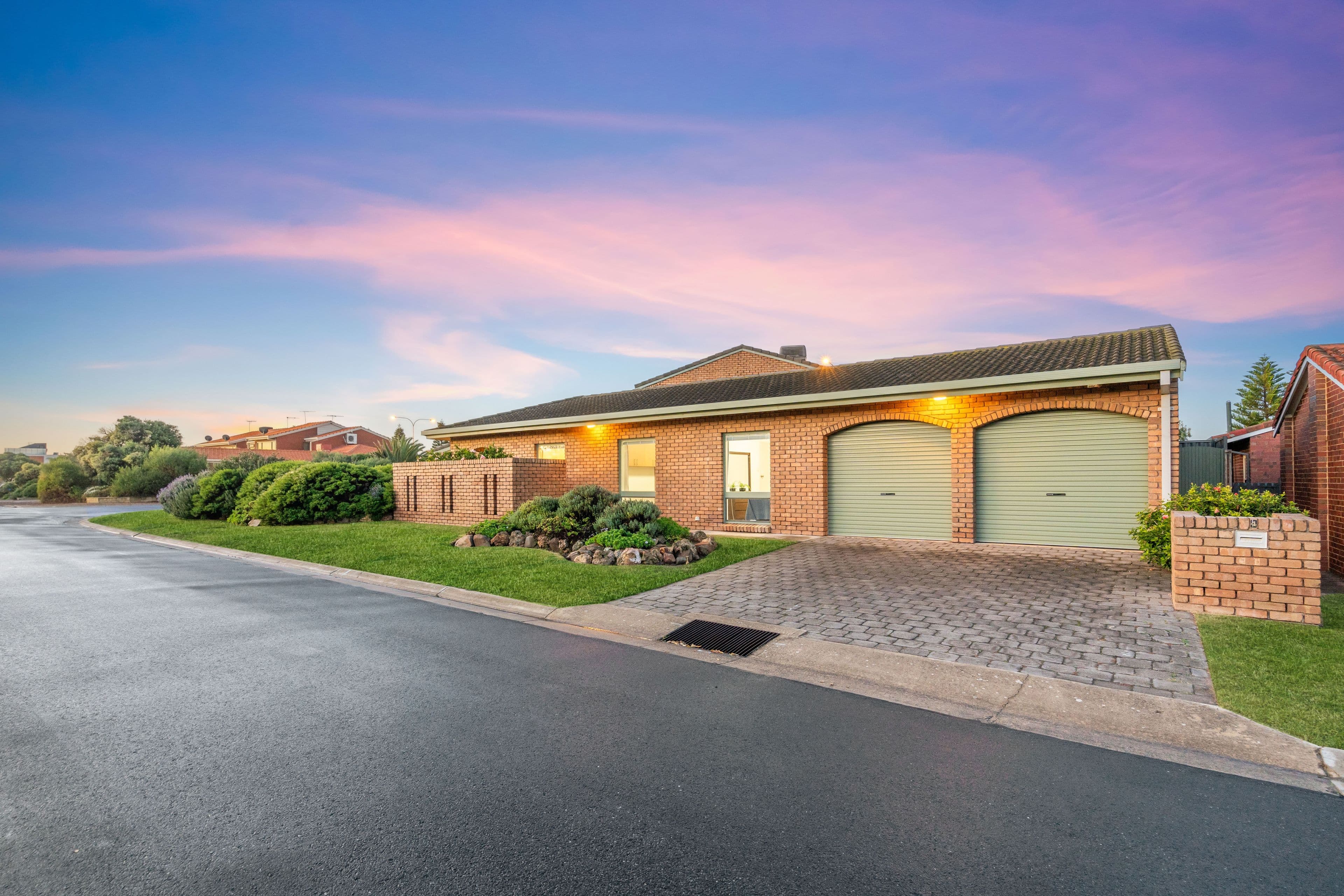 4 Sandpiper Place, West Lakes Shore SA 5020, West Lakes Shore - Thumbnail 2