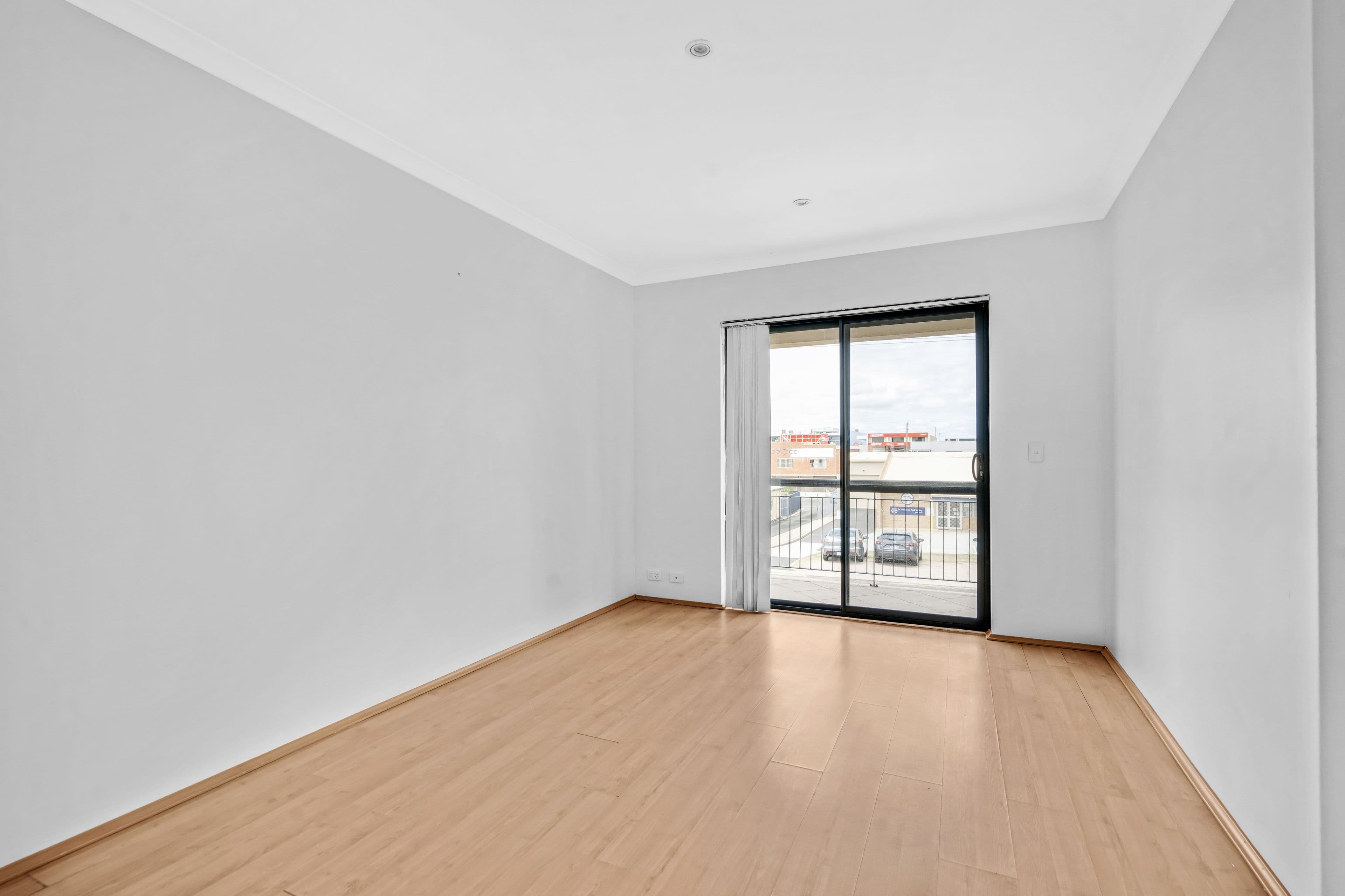 24 Davey Street, Mandurah WA 6210, Mandurah - Thumbnail 4