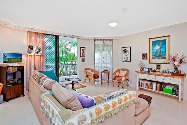 2 'Carrington Court' 3576 Main Beach Parade, MAIN BEACH QLD 4217, Main Beach - Thumbnail 4