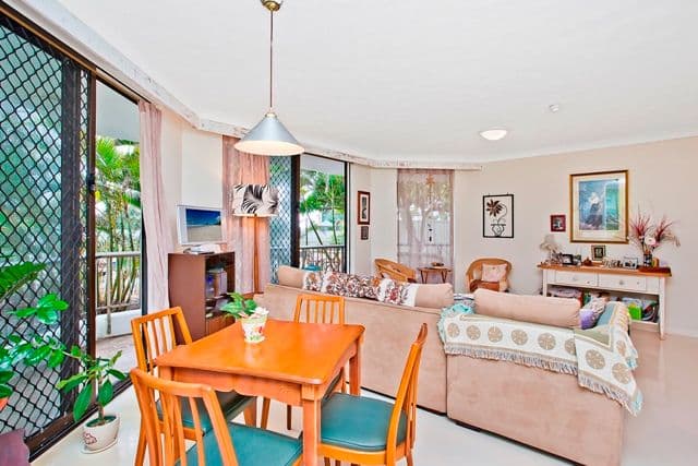 2 'Carrington Court' 3576 Main Beach Parade, MAIN BEACH QLD 4217, Main Beach - Thumbnail 5