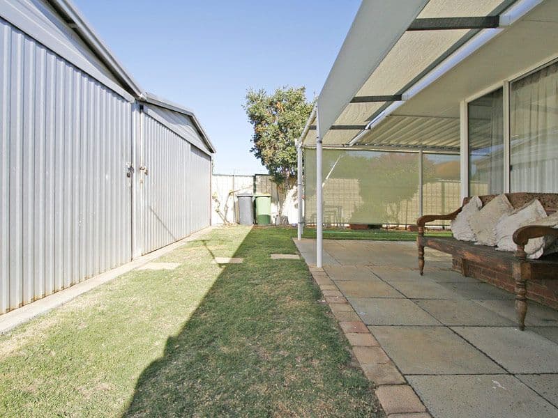 13 Sayer Crescent, GOSNELLS WA 6110, Gosnells - Thumbnail 5