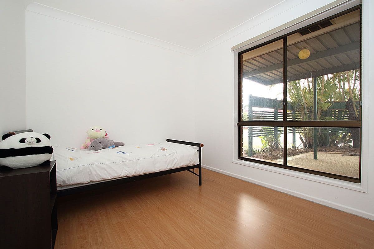 10 Madigan Court, Boronia Heights QLD 4124, Boronia Heights - Thumbnail 3