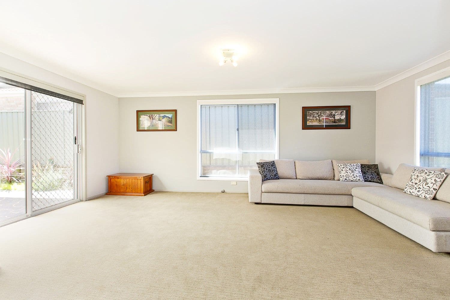 12 Condor Place, Glenmore Park - Thumbnail 2