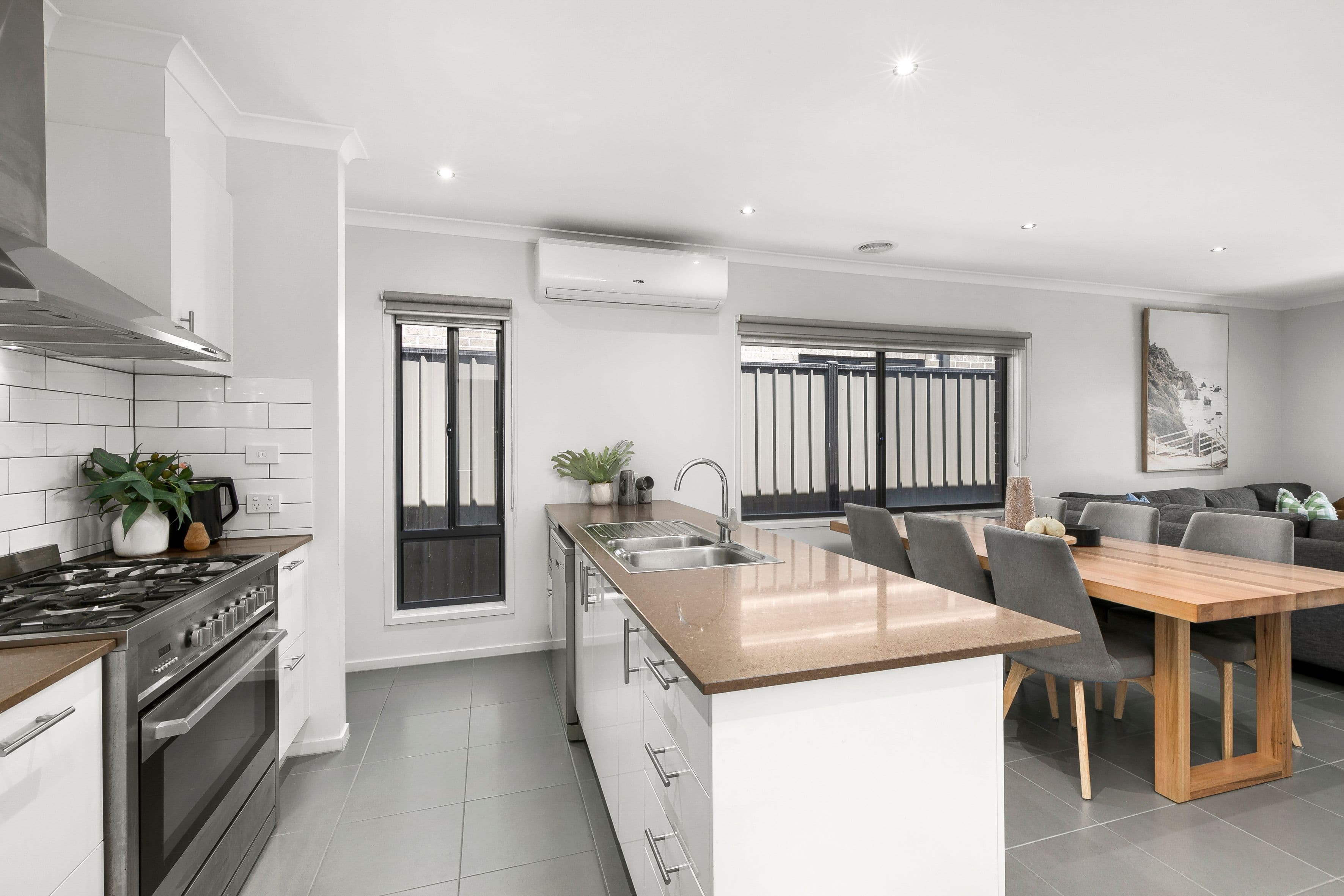 16 Jonathan Street, Greenvale VIC 3059, Greenvale - Thumbnail 3