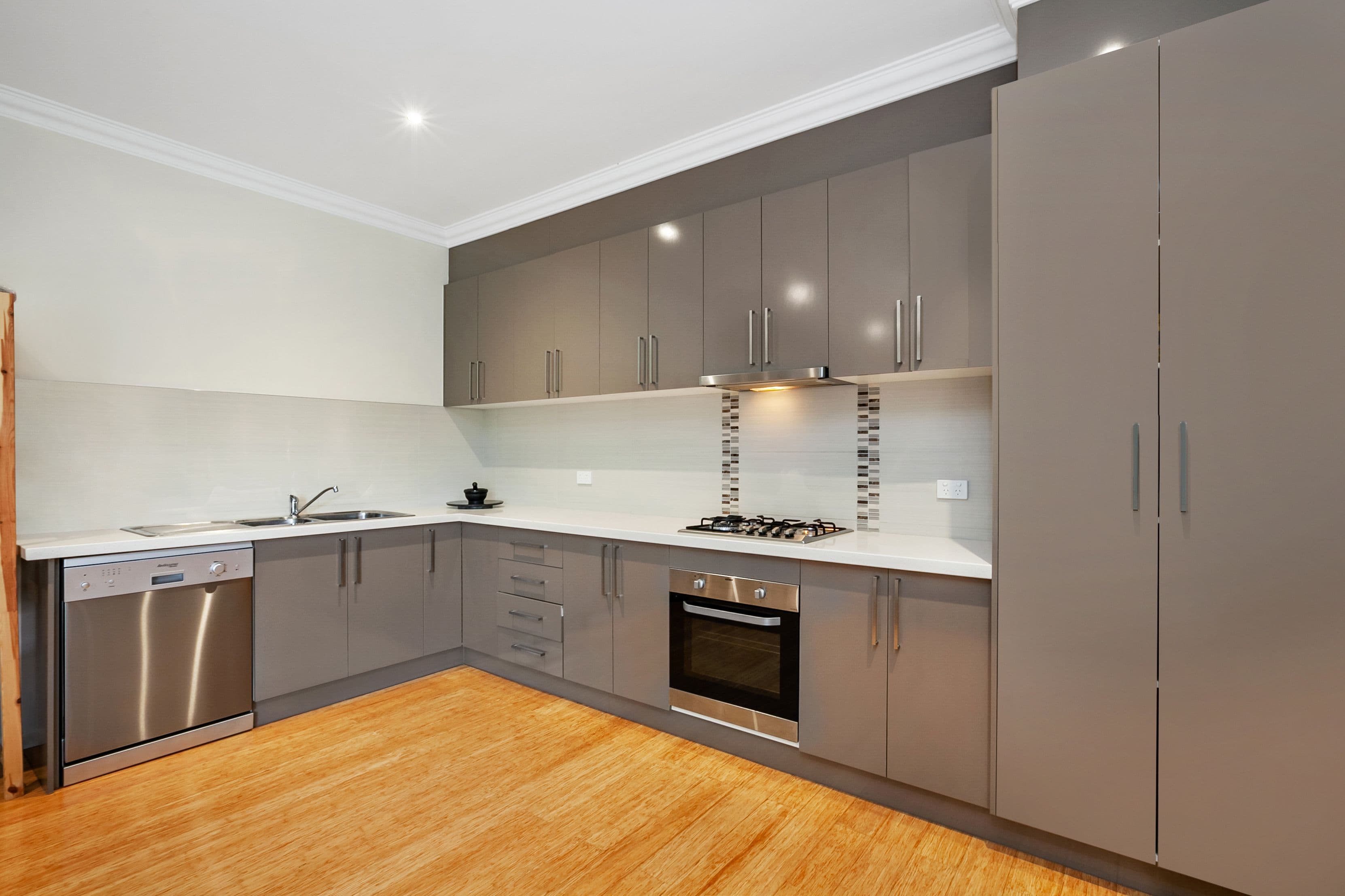 17 Wright Street, Reservoir VIC 3073, Reservoir - Thumbnail 3