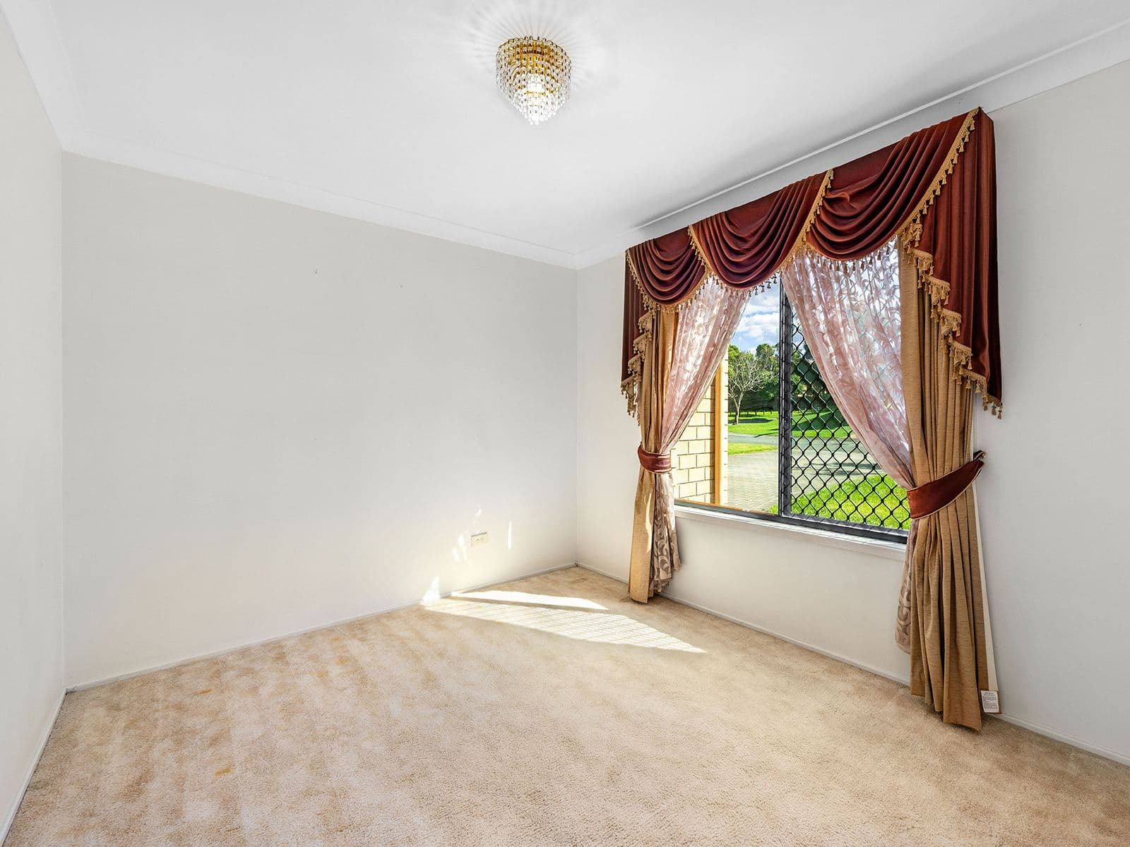 54 Gleneagles Crescent, Oxley QLD 4075, Oxley - Thumbnail 8