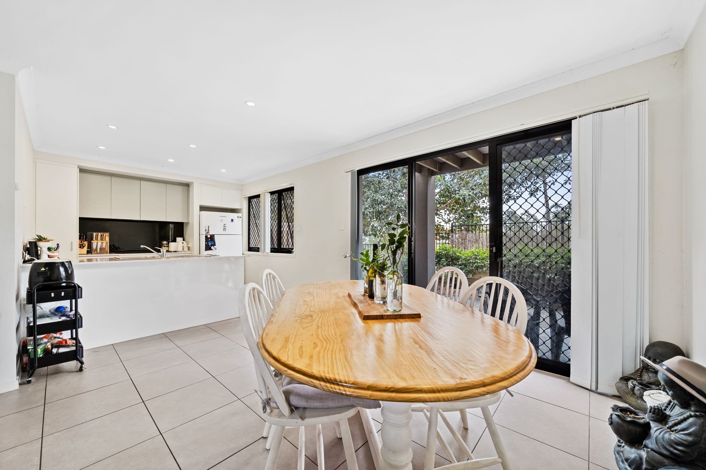 8 Carnarvon Avenue, Springfield Lakes QLD 4300, Springfield Lakes - Thumbnail 3