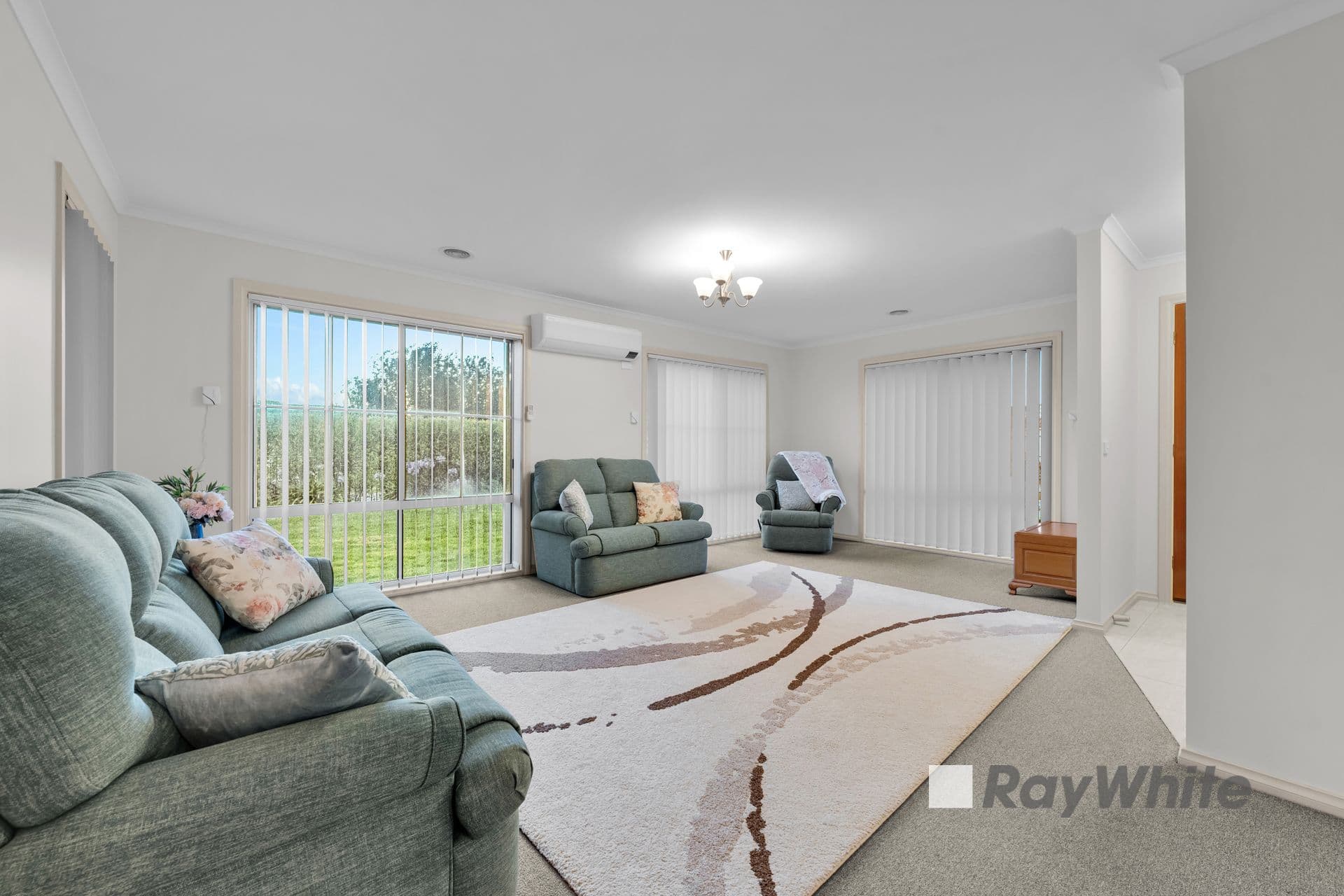 20 Milton Place, Narre Warren South VIC 3805, Narre Warren South - Thumbnail 2