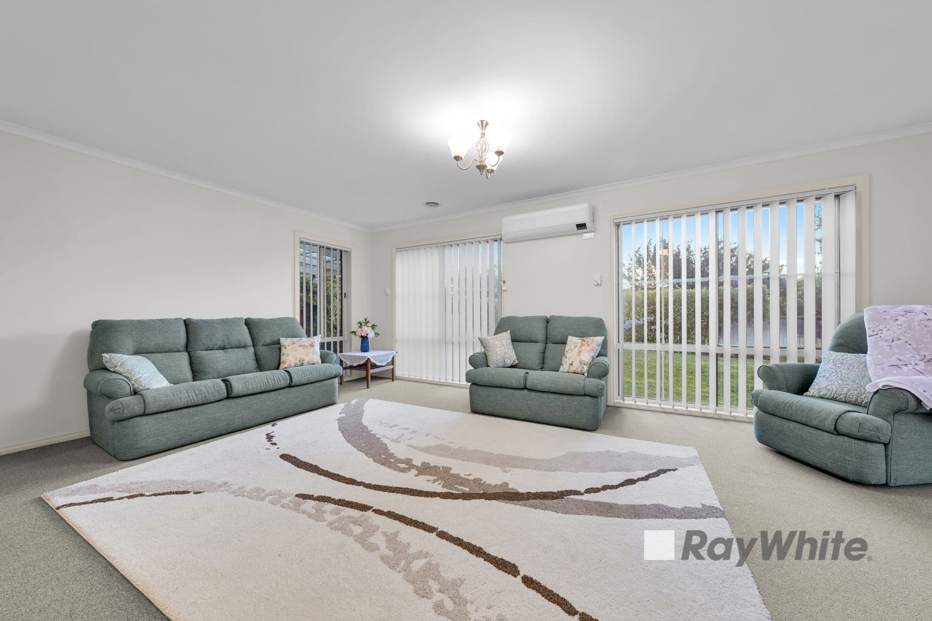 20 Milton Place, Narre Warren South VIC 3805, Narre Warren South - Thumbnail 3