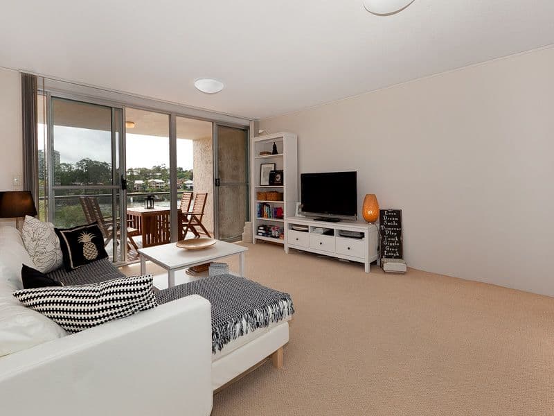 164 Macquarie Street, ST LUCIA QLD 4067, St Lucia - Thumbnail 3