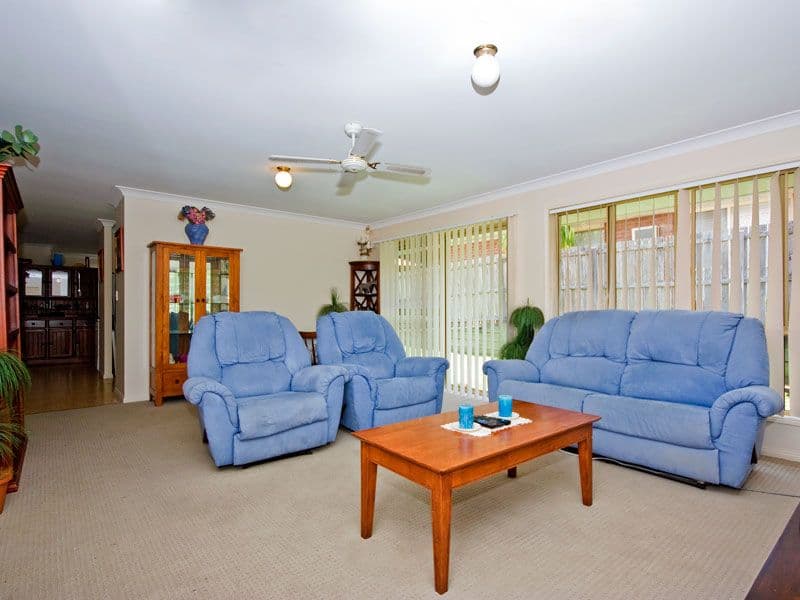 5 Warburton Close, FOREST LAKE QLD 4078, Forest Lake - Thumbnail 2