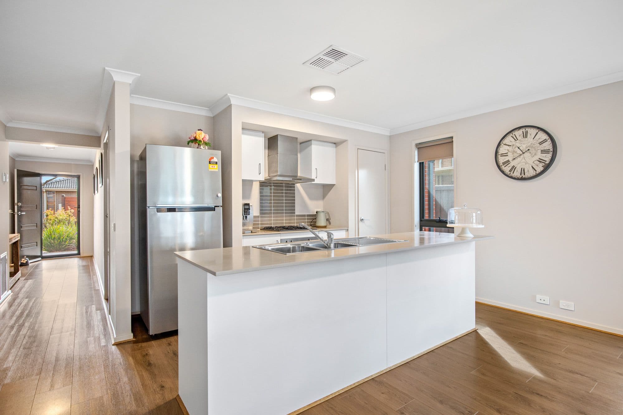 19 Blakewater Crescent, WEIR VIEWS VIC 3338, Weir Views - Thumbnail 3