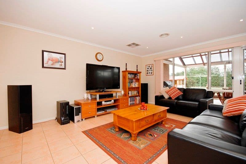 19 GLENPARK Drive, WONGA PARK VIC 3115, Wonga Park - Thumbnail 4