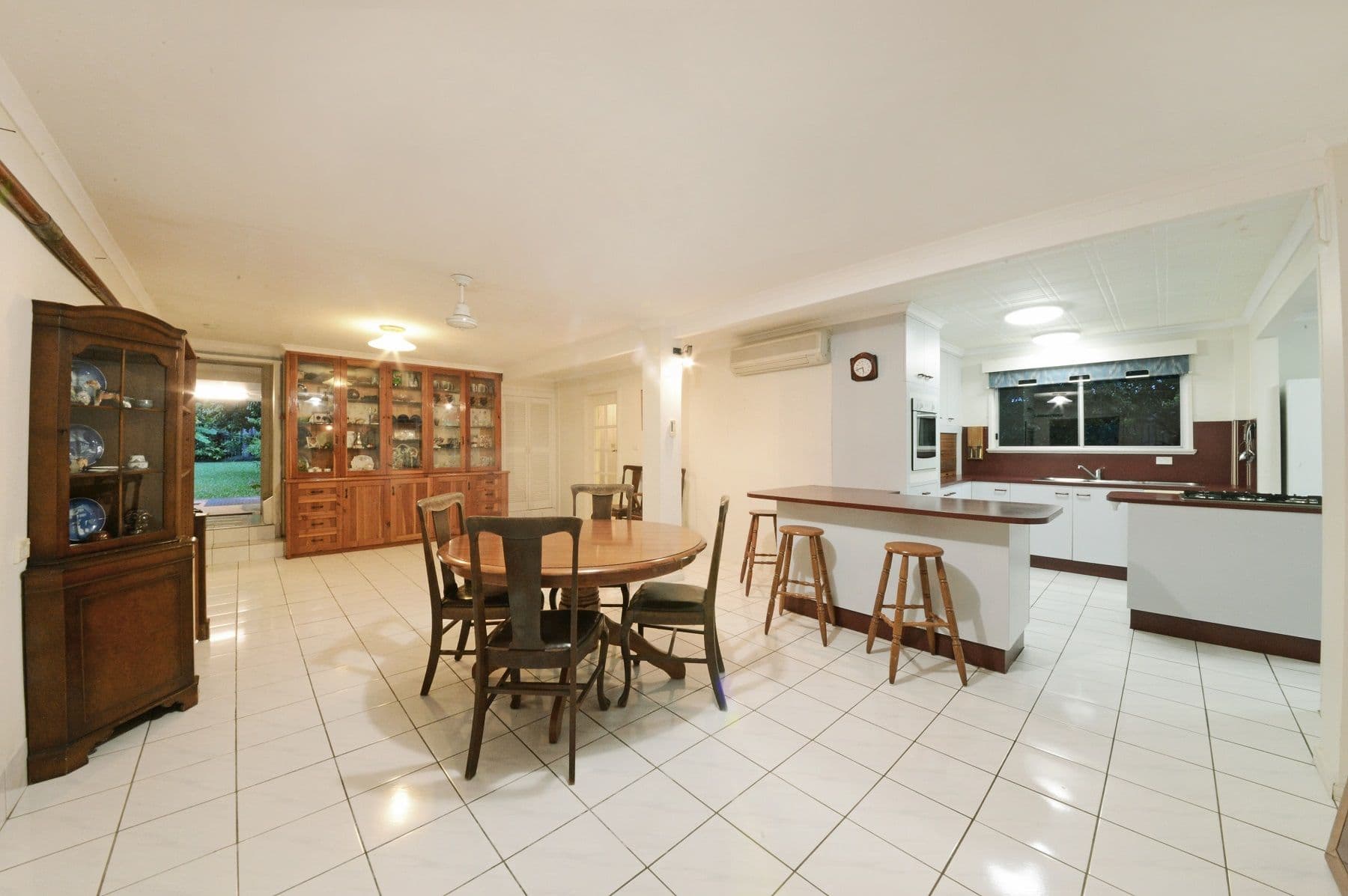 198 Shute Harbour Road, CANNONVALE QLD 4802, Cannonvale - Thumbnail 3