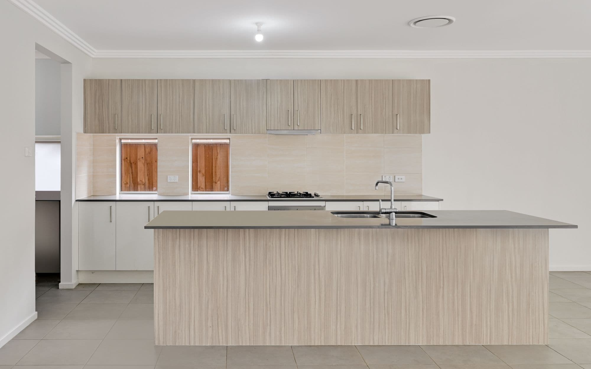 11 Beeston Street, GLEDSWOOD HILLS NSW 2557, Gledswood Hills - Thumbnail 2