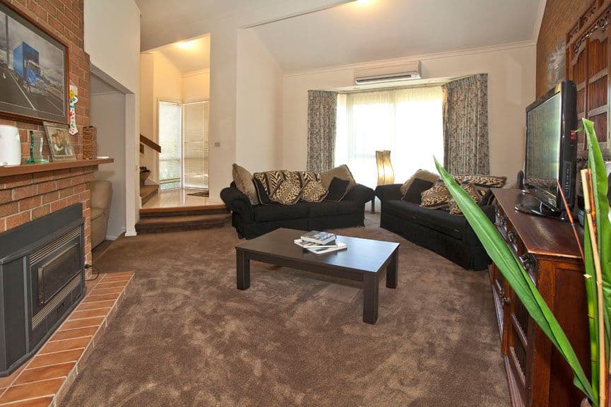 40 Tourmaline Crescent, WHEELERS HILL VIC 3150, Wheelers Hill - Thumbnail 3