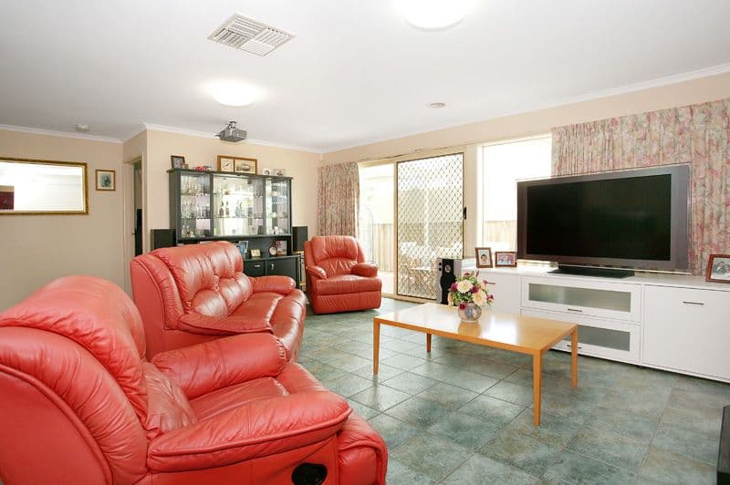 55 Josef Avenue, BUNDOORA VIC 3083, Bundoora - Thumbnail 2