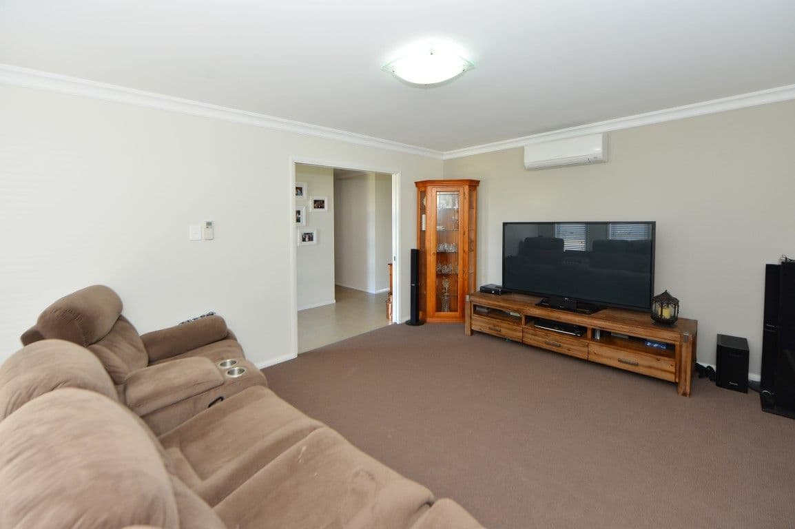 17 O'Grady Street, Kearneys Spring QLD 4350, Kearneys Spring - Thumbnail 4
