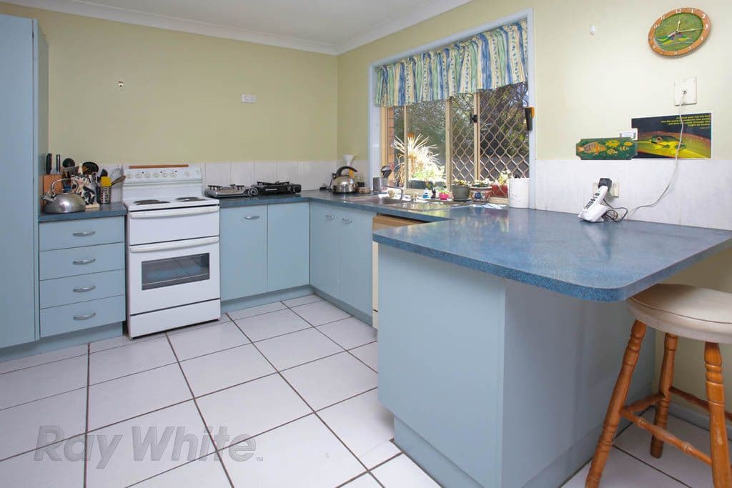 5 Karnak Court, CAMIRA QLD 4300, Camira - Thumbnail 4