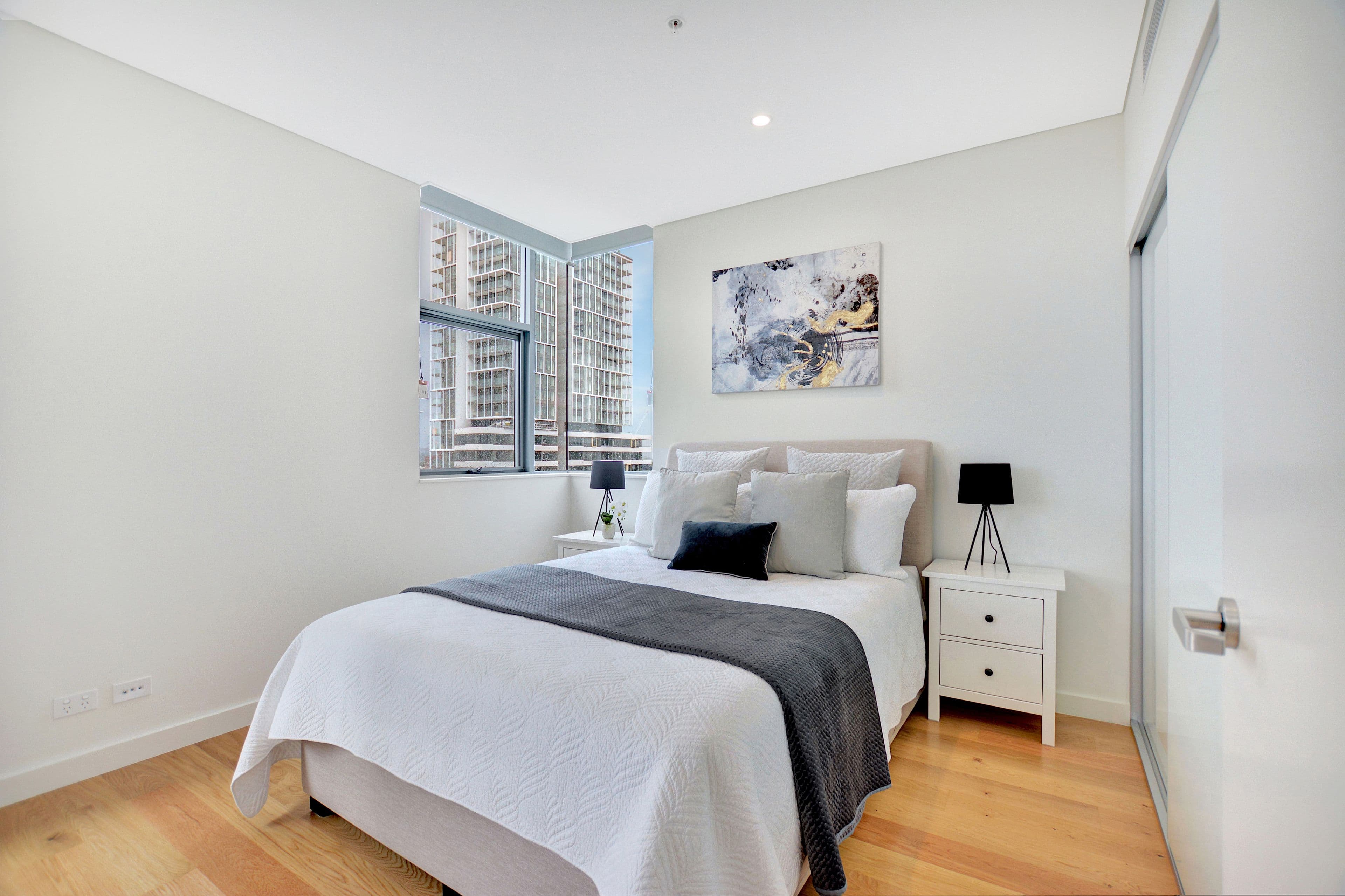 2/11 Nicholson Street, Footscray - Thumbnail 4