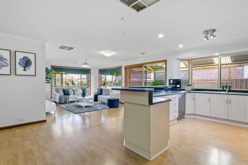 12 Harbour Drive, Gulfview Heights SA 5096, Gulfview Heights - Thumbnail 4