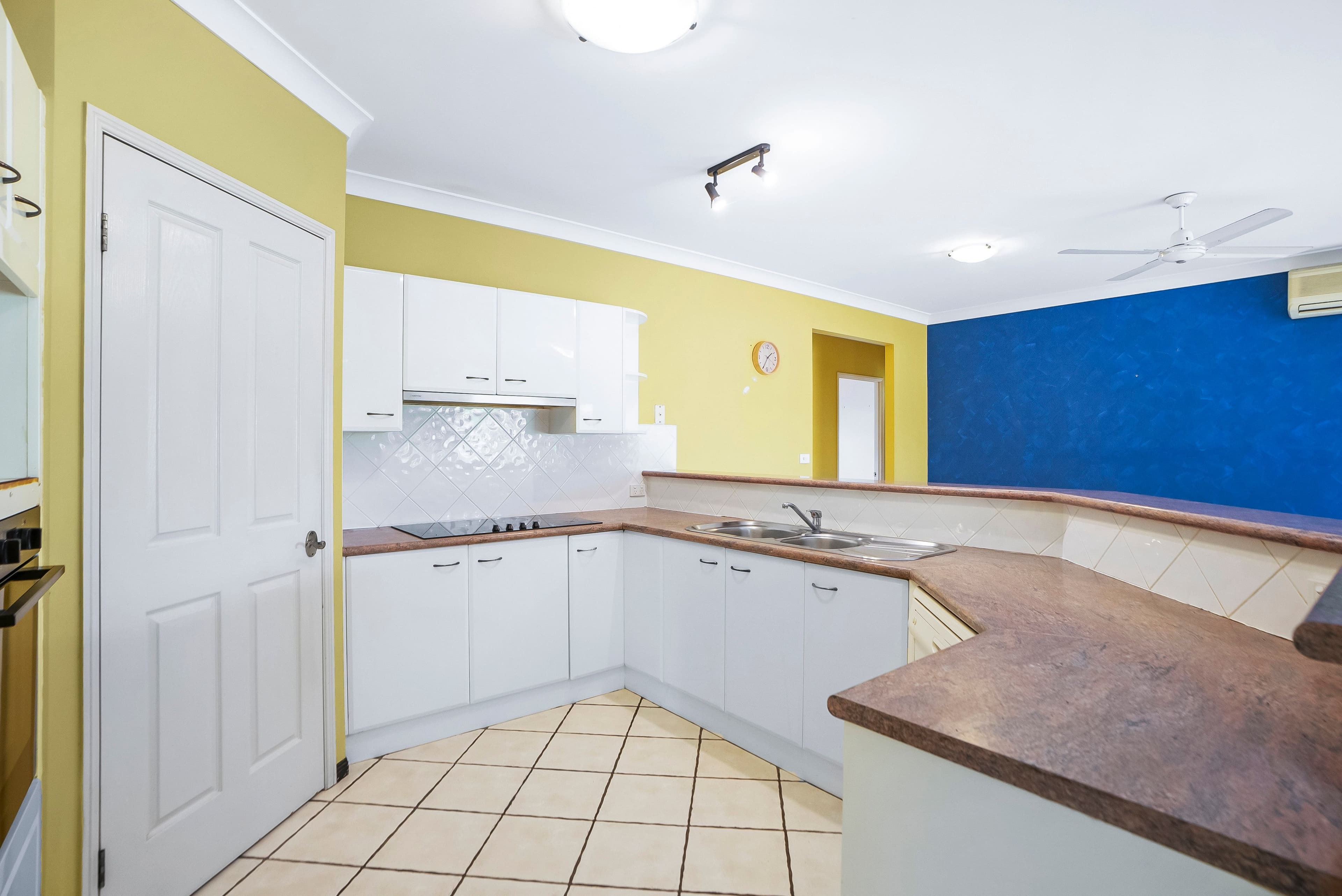 8 Spowatt Close, Kanimbla QLD 4870, Kanimbla - Thumbnail 2