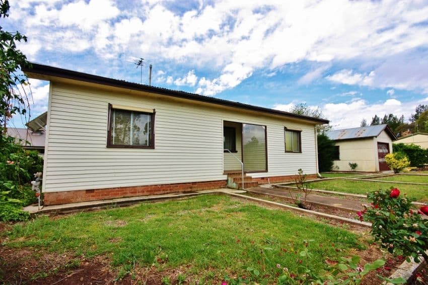 3 Berthong Street, YOUNG NSW 2594, Young - Image 1