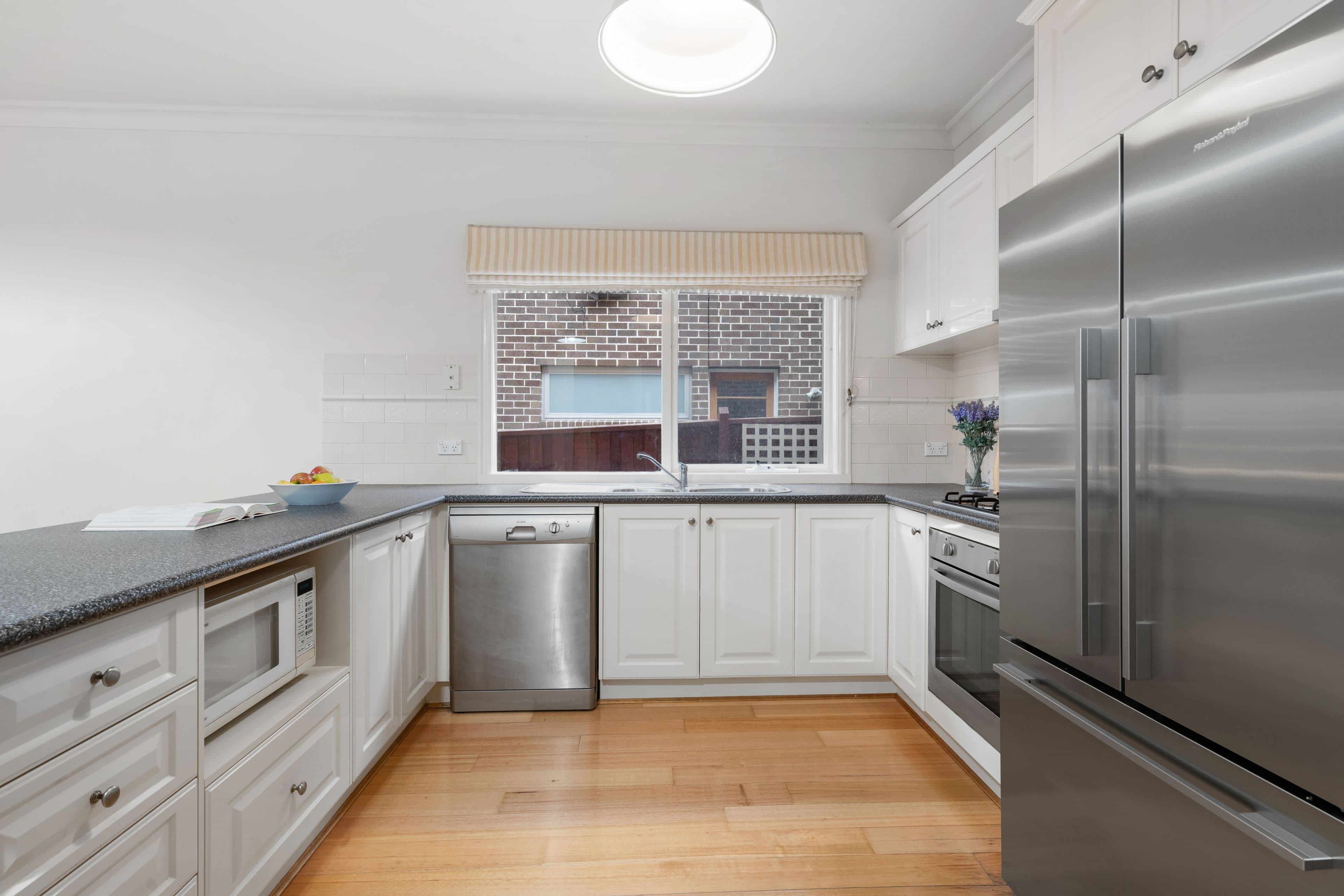 1 Lelean Close, Bundoora VIC 3083, Bundoora - Thumbnail 4