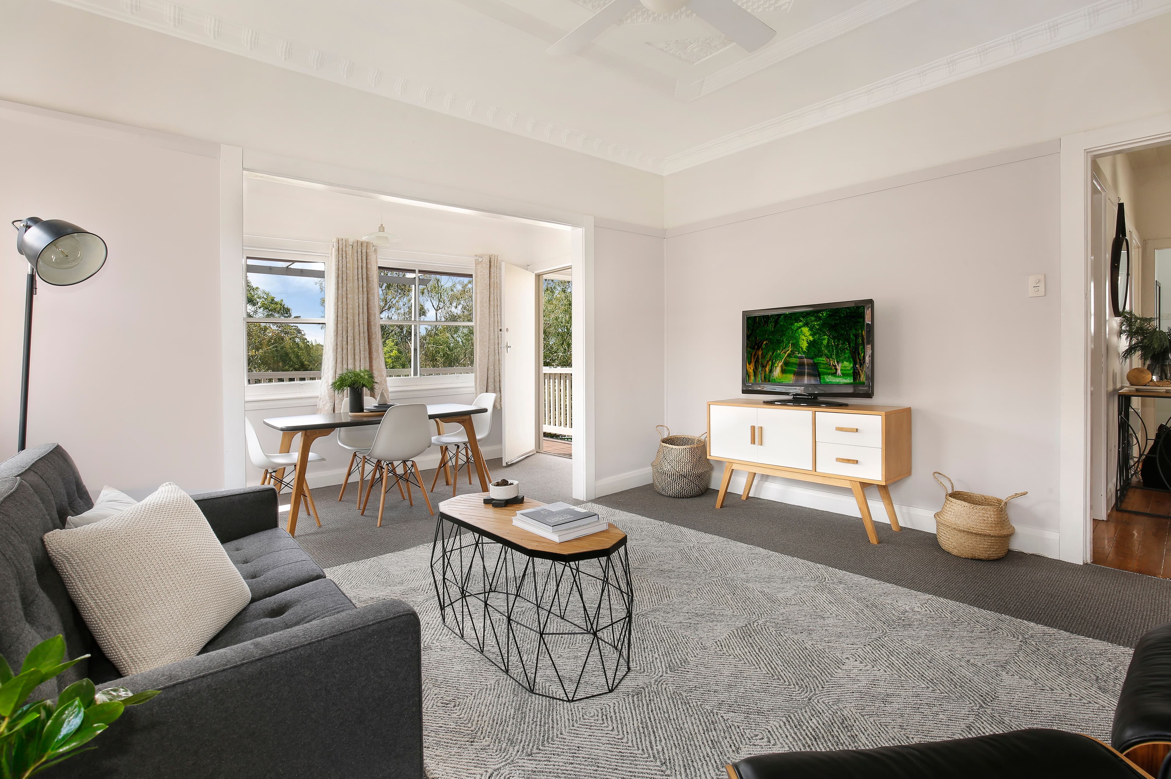 4 Phillips Avenue, West Wollongong - Thumbnail 2