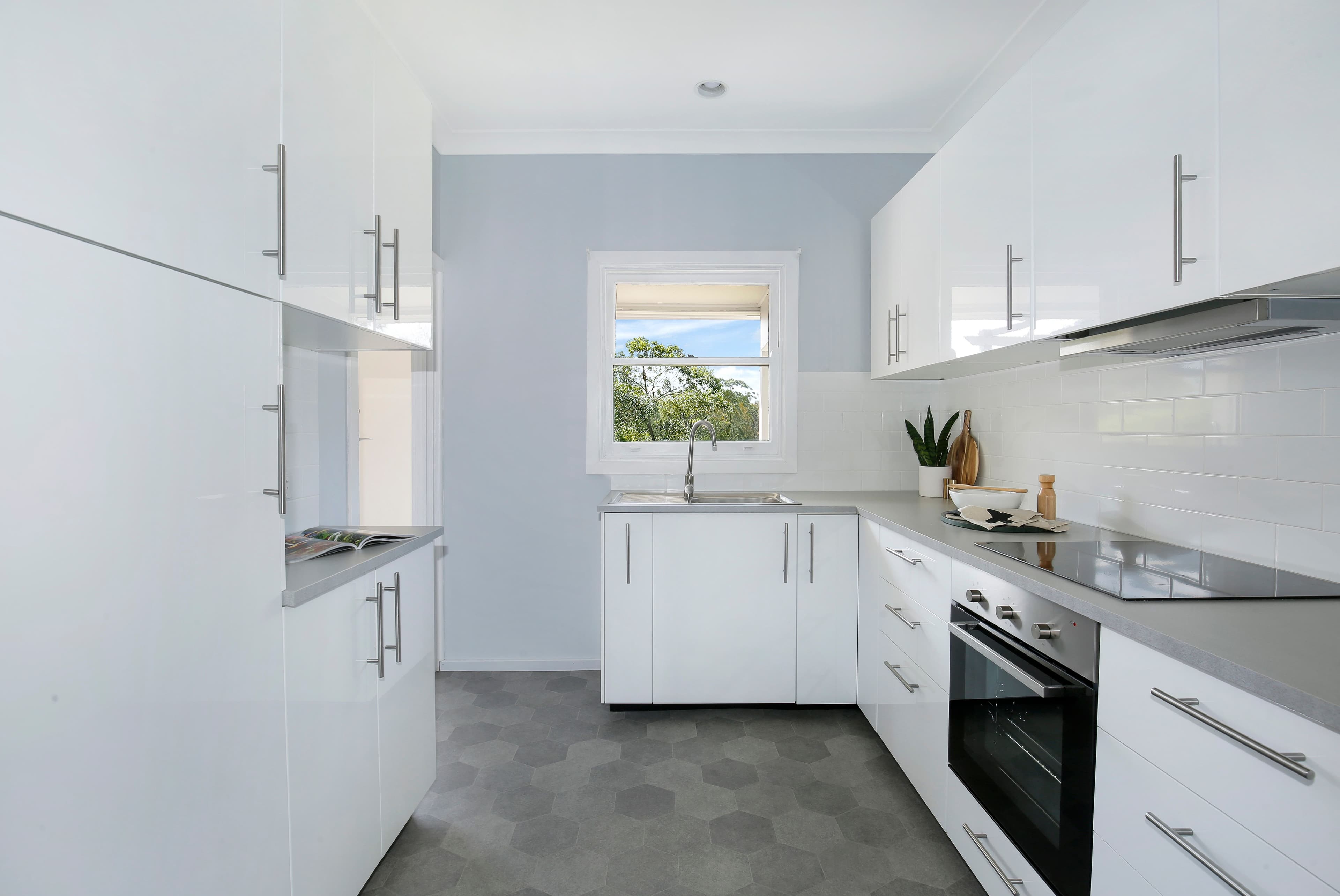 4 Phillips Avenue, West Wollongong - Thumbnail 4