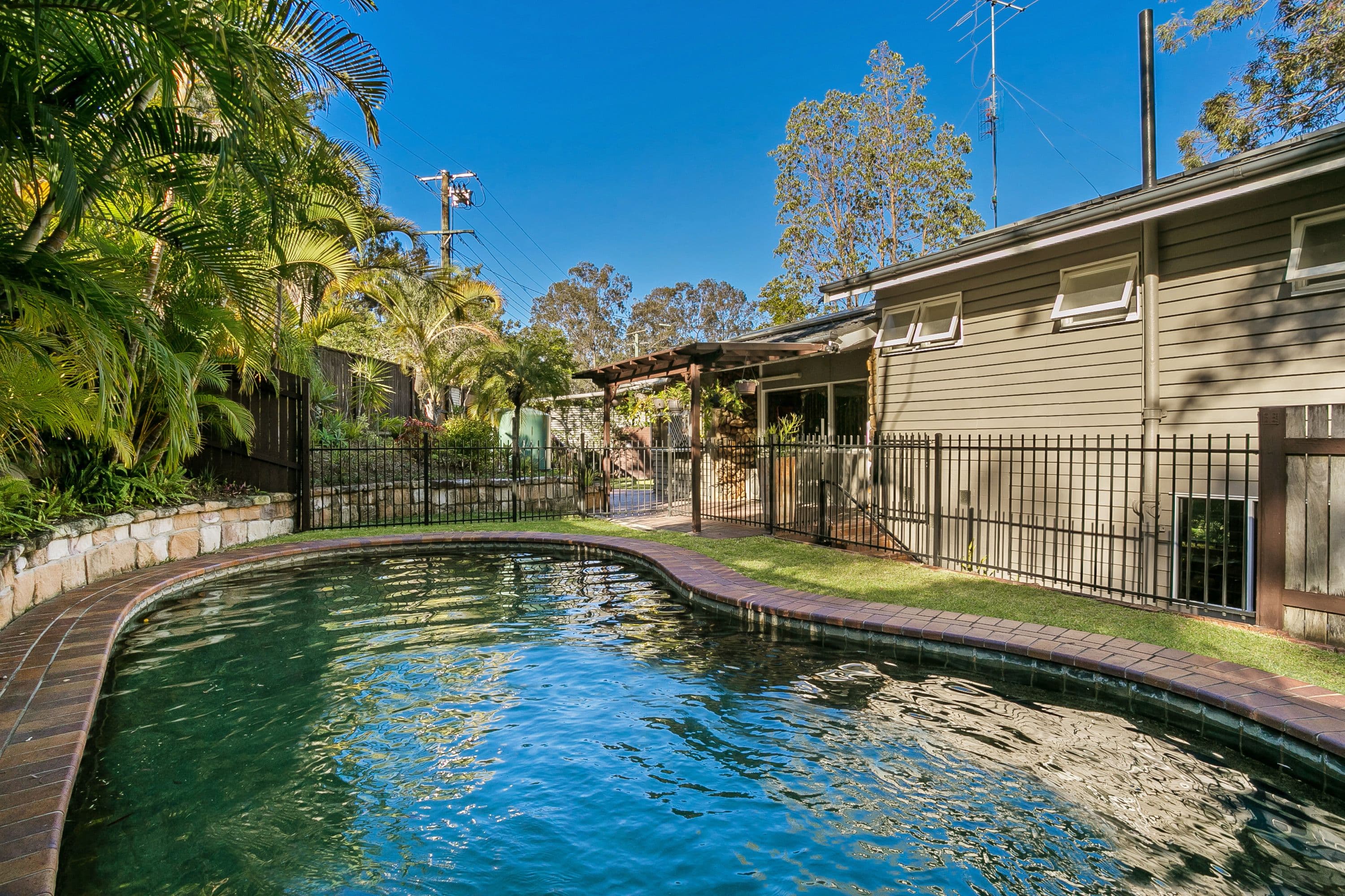 24 Crag Road, Taringa QLD 4068, Taringa - Thumbnail 2