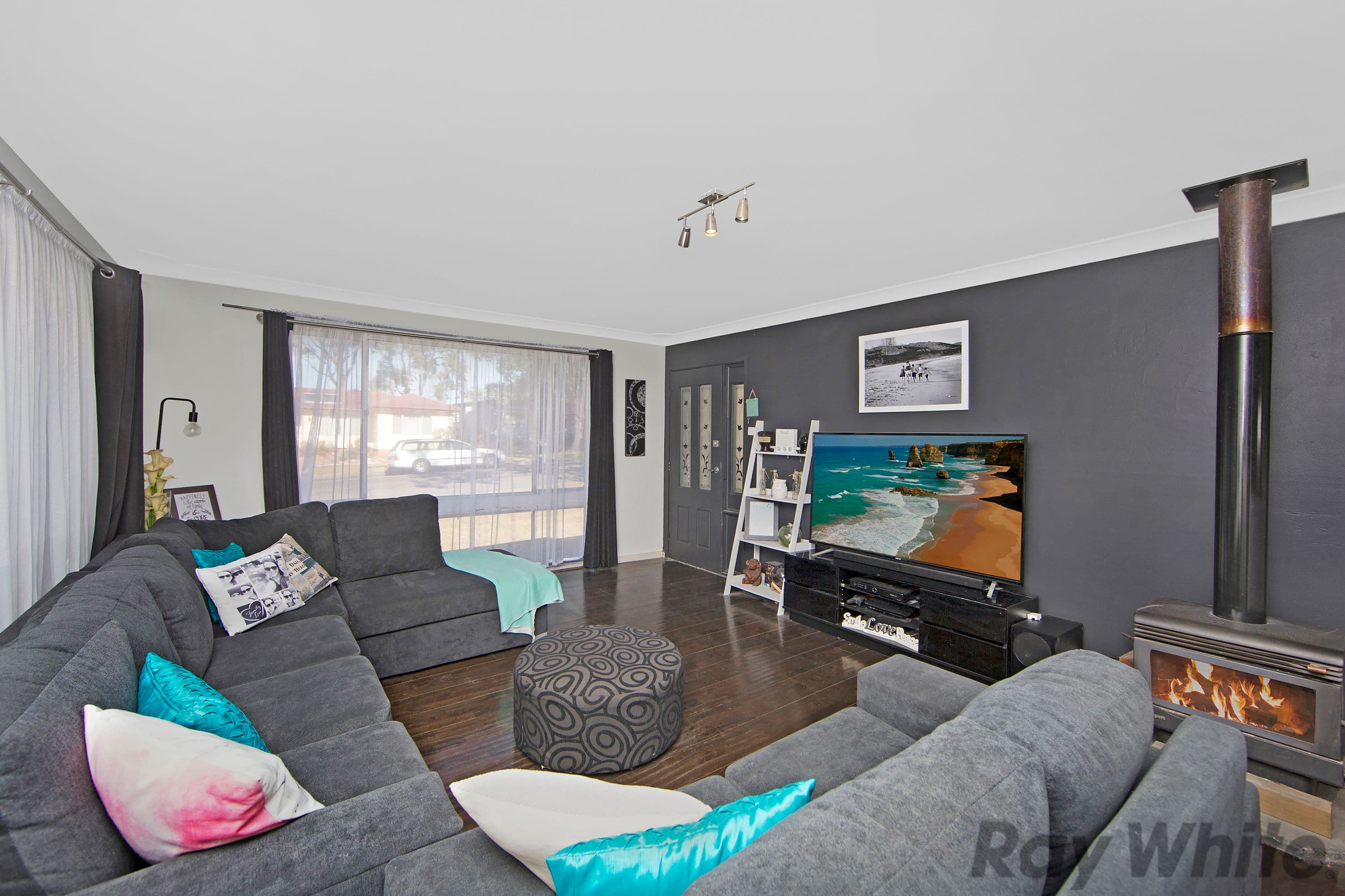 1 Jetty Avenue, Charmhaven - Thumbnail 8