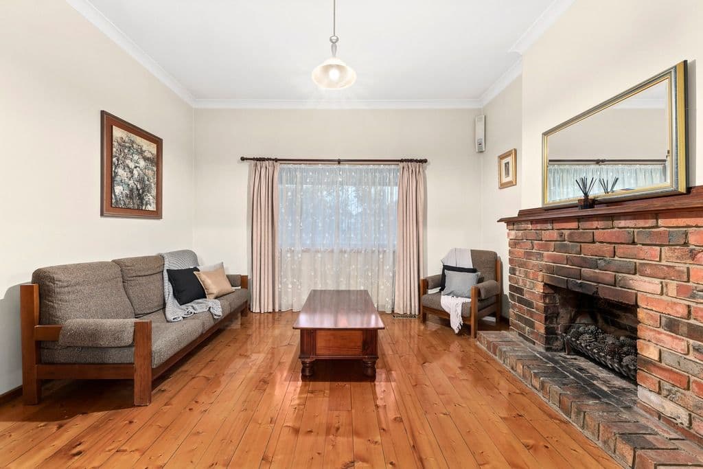 7 Frankston Street, Reservoir VIC 3073, Reservoir - Thumbnail 2