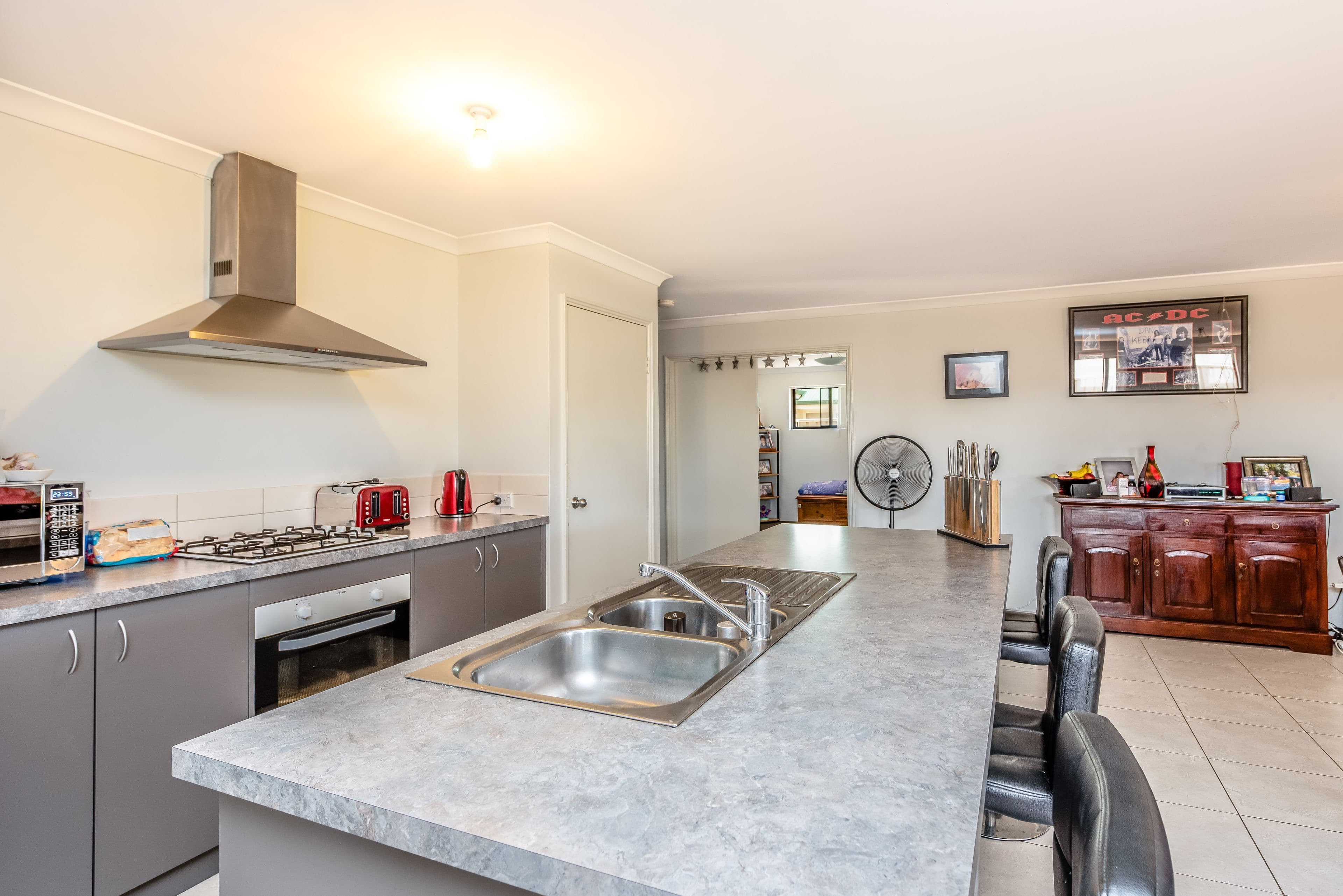 10 Pepper Gate, Waggrakine WA 6530, Waggrakine - Image 1