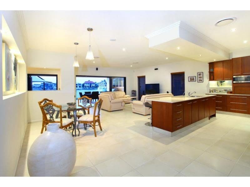 8 Parklane Terrace, Sovereign Islands QLD 4216, Sovereign Islands - Thumbnail 7