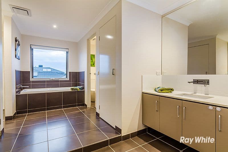 41 Donohue Street, Cranbourne East VIC 3977, Cranbourne East - Thumbnail 5