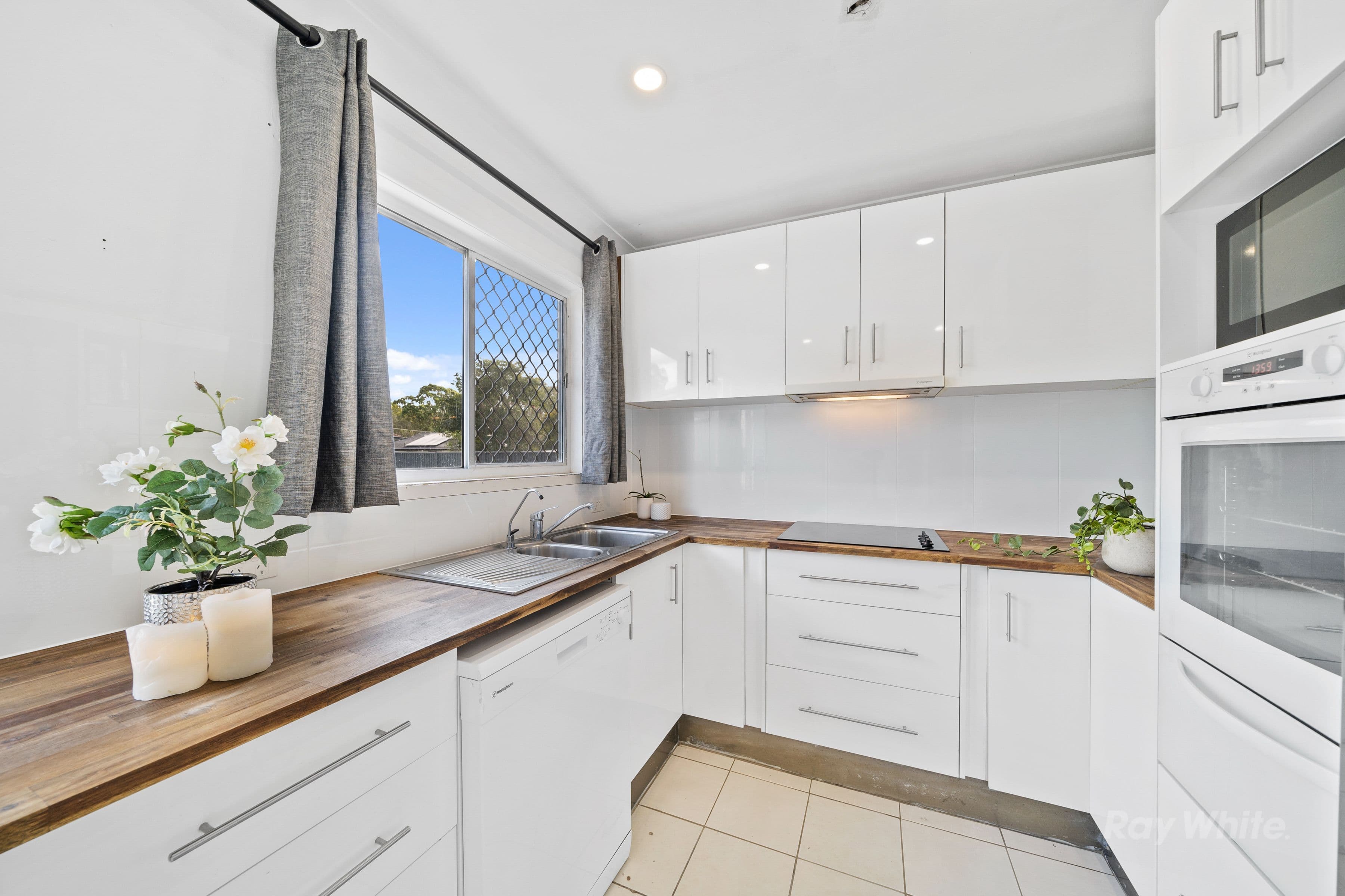 6 Dampier Avenue, Eagleby QLD 4207, Eagleby - Thumbnail 4