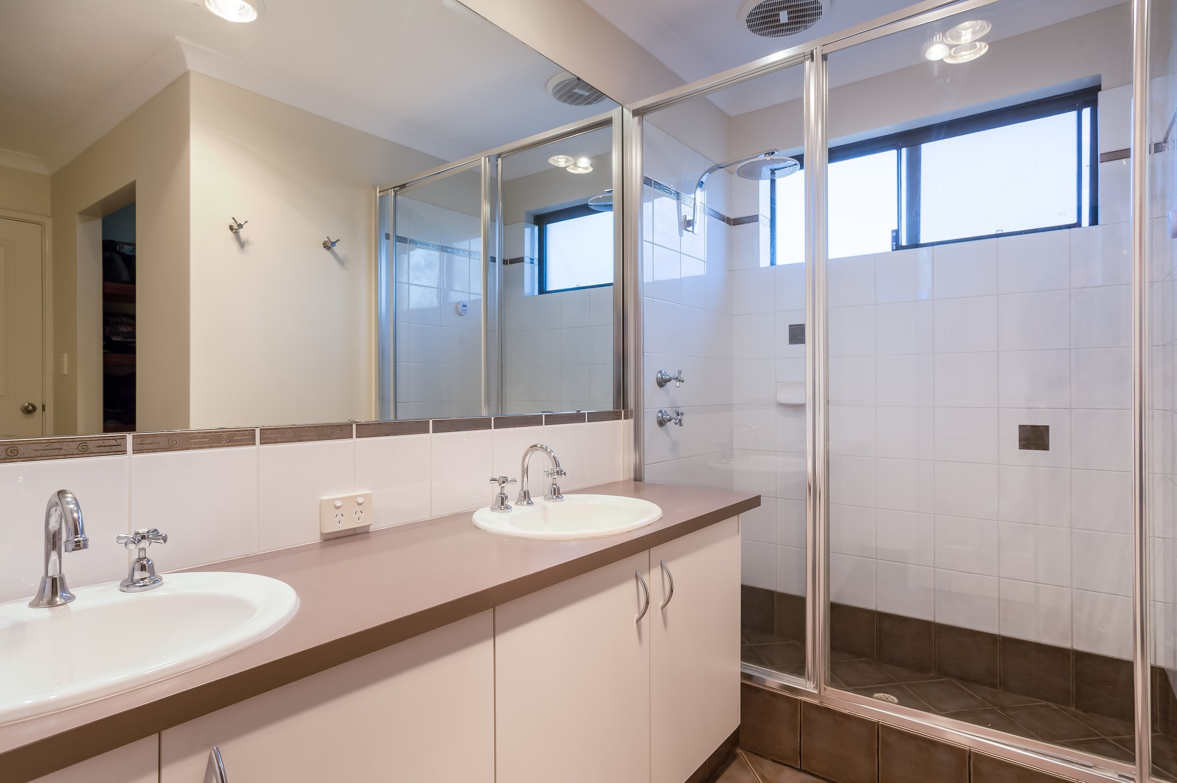 4 Rossmore Drive, Madeley WA 6065, Madeley - Thumbnail 5