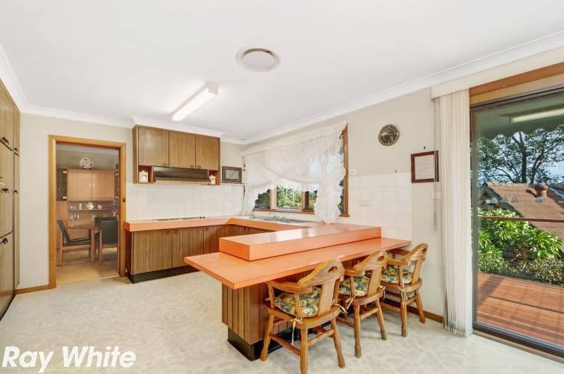11 Brushford Avenue, Castle Hill - Thumbnail 3