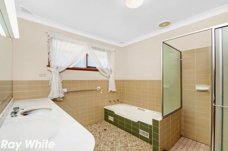 11 Brushford Avenue, Castle Hill - Thumbnail 7