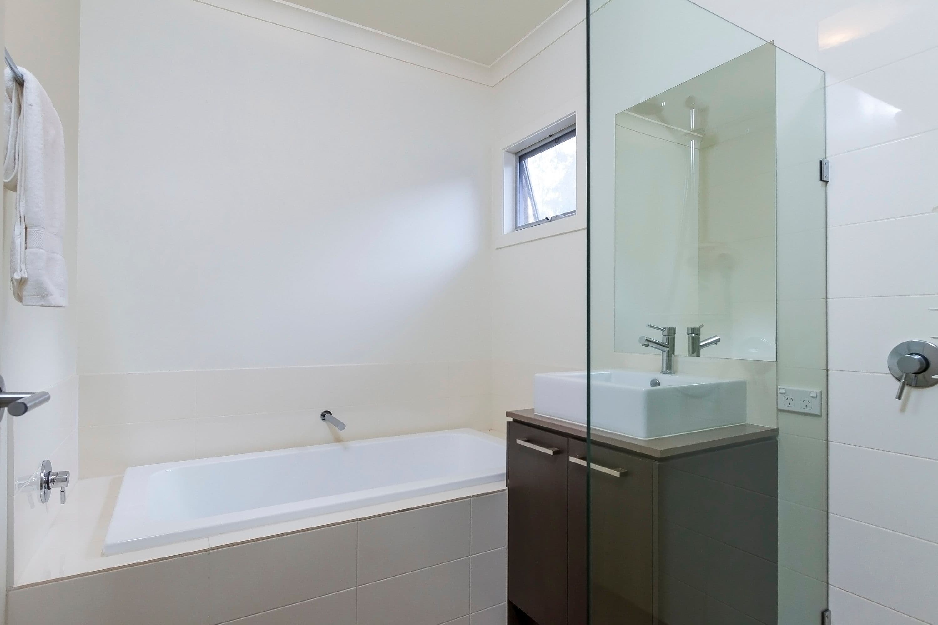 18 Cabena Crescent, Chadstone VIC 3148, Chadstone - Thumbnail 7