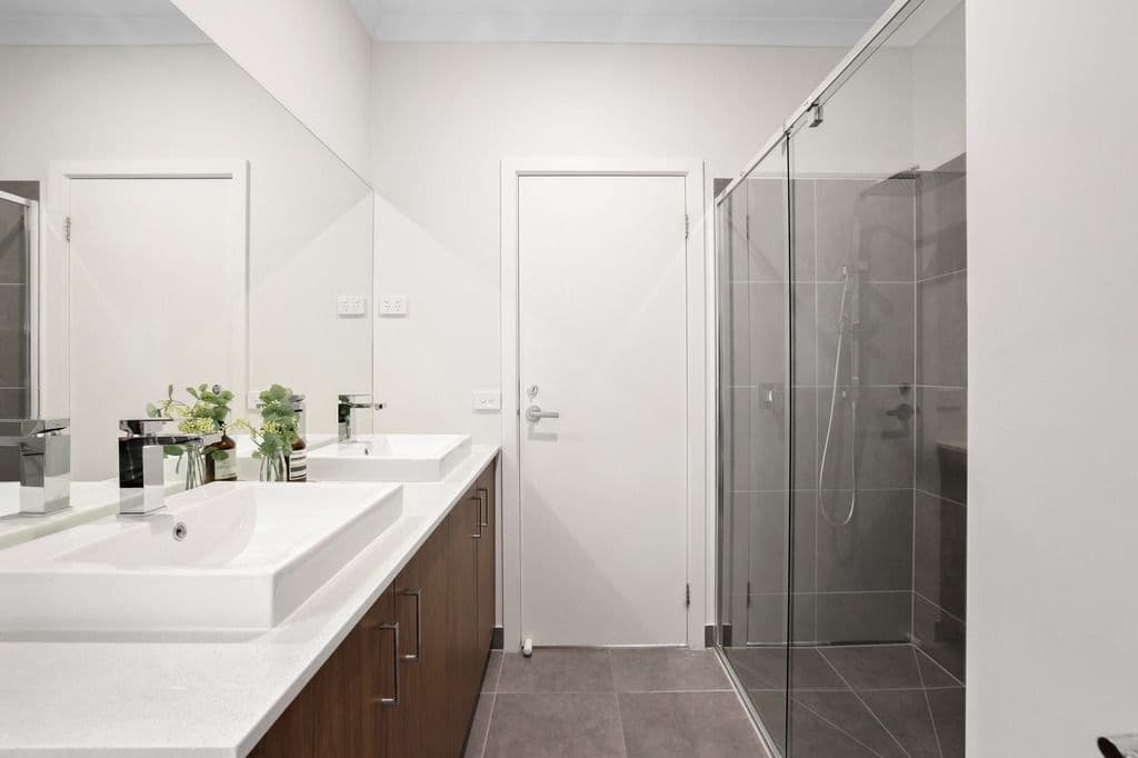 19 Dajarra Avenue, Wyndham Vale VIC 3024, Wyndham Vale - Thumbnail 3
