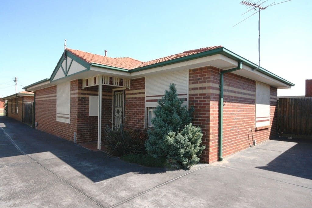24 Norman Street, ST ALBANS VIC 3021, St Albans - Image 1