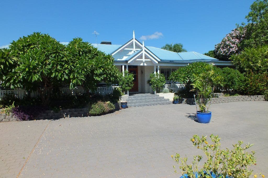15 Peters Place, GOONDIWINDI QLD 4390, Goondiwindi - Image 1