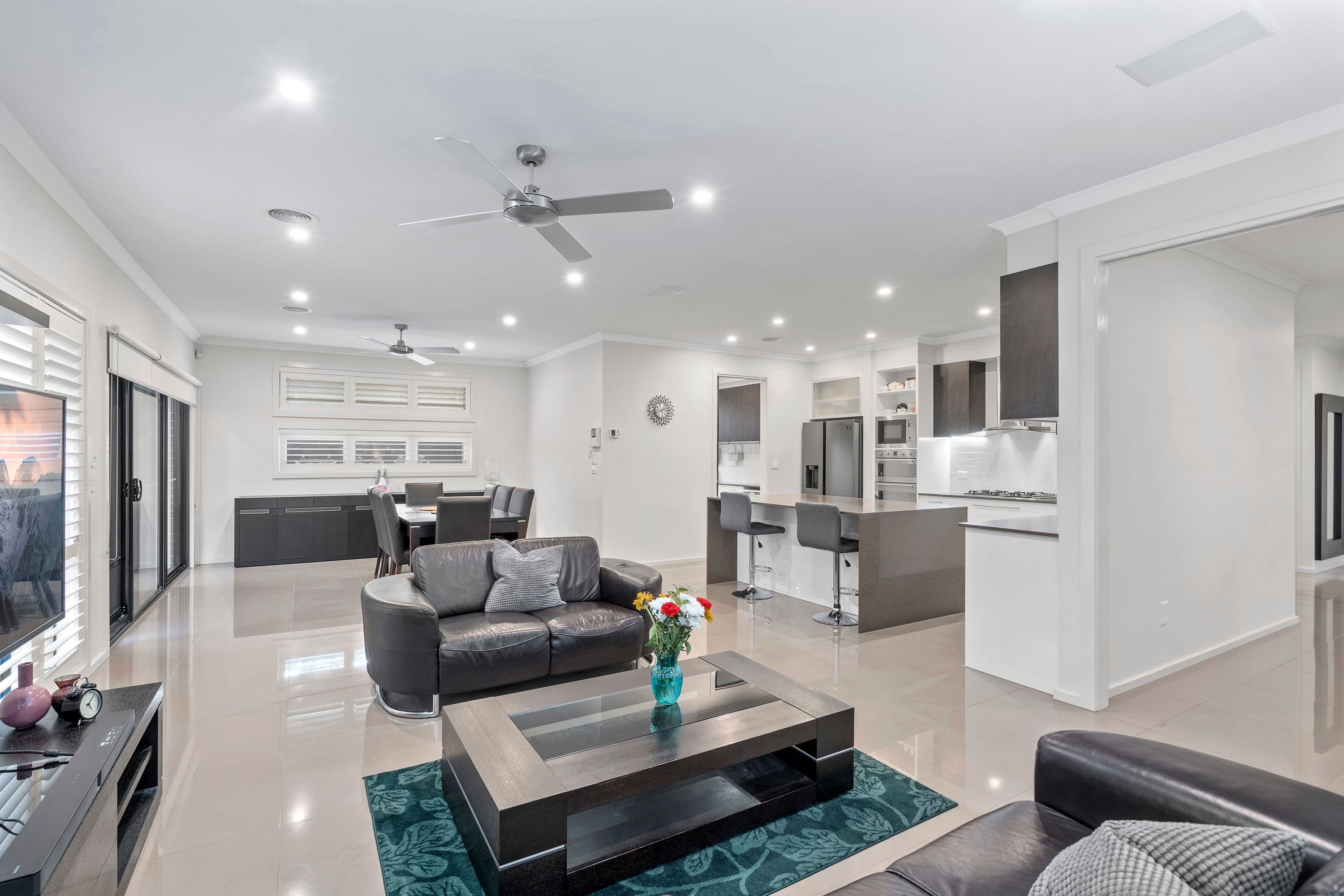25 Gravillia Grove, Wantirna South VIC 3152, Wantirna South - Thumbnail 3