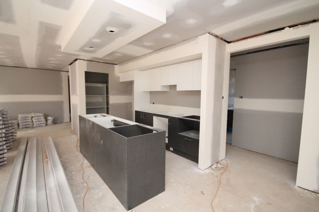 2 Woodcrest Avenue, Ingleburn NSW 2565, Ingleburn - Thumbnail 2