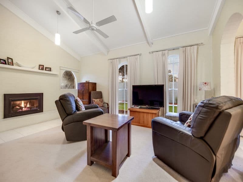 1 Carnoustie Court, Frankston VIC 3199, Frankston - Thumbnail 3