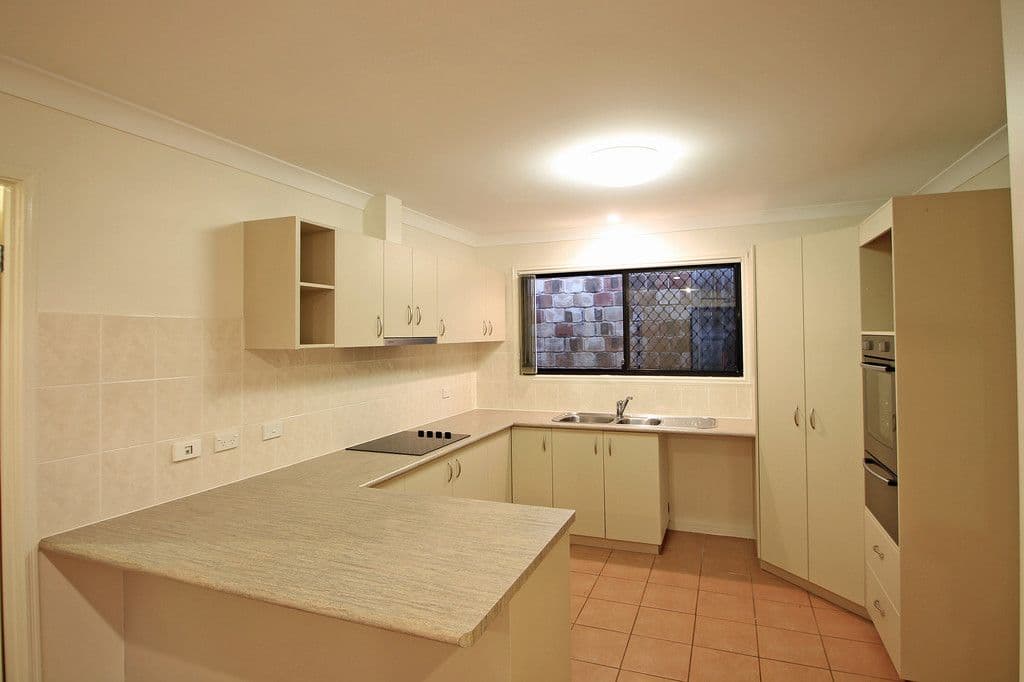 19 Robson Street, Forest Lake QLD 4078, Forest Lake - Thumbnail 2