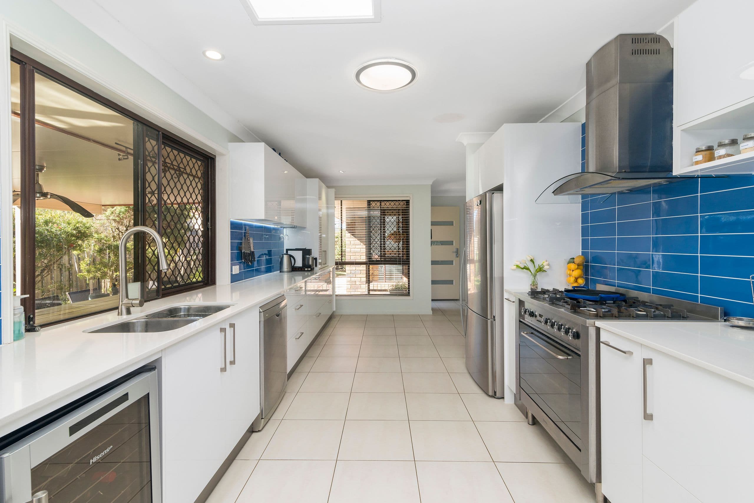 27 Cosmos Court, Elanora QLD 4221, Elanora - Thumbnail 4